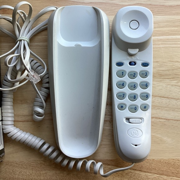 Retro 2005 GE Slimline Phone - Picture 3 of 8